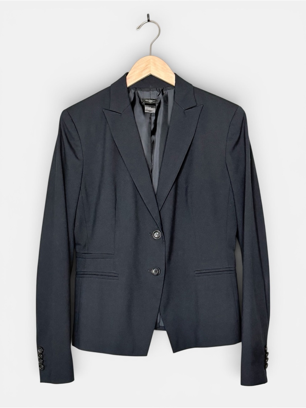 Ann Taylor Classic Tailored Notched Lapel 2 Button Blazer Black Women’s Size 6